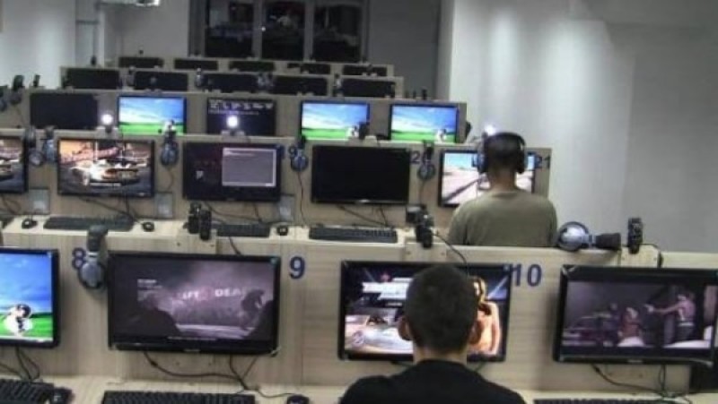 هل فلوس مقاهي الانترنت حلال؟ الإفتاء تجيب