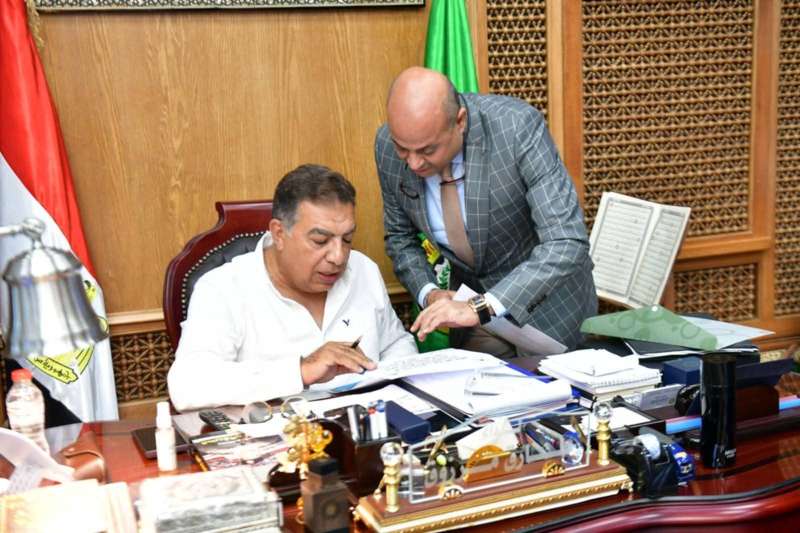محافظ الدقهلية يعتمد حركة تنقلات مديري ووكلاء الإدارات التعليمية على مستوى المحافظة