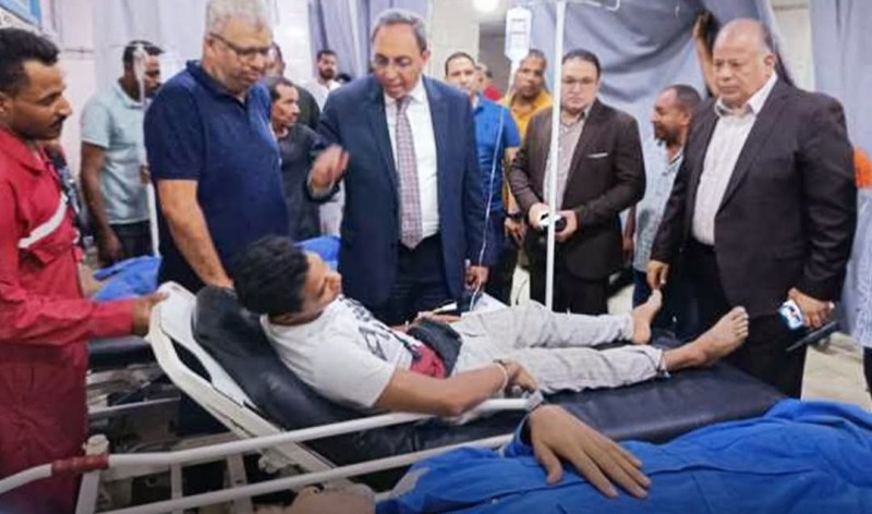 ارتفع عدد مصابي حادث سقوط مظلة حديدية بمجمع موقف سيارات الأجرة بقنا
