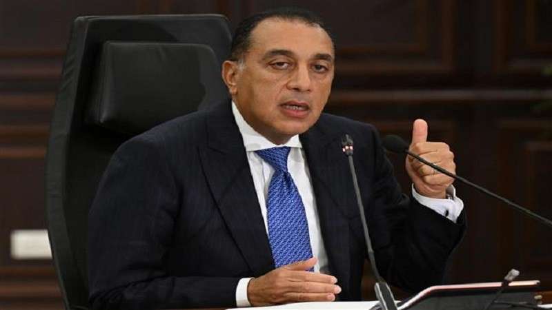 رئيس الوزراء يتفقد عددا من المشروعات بالساحل الشمالى