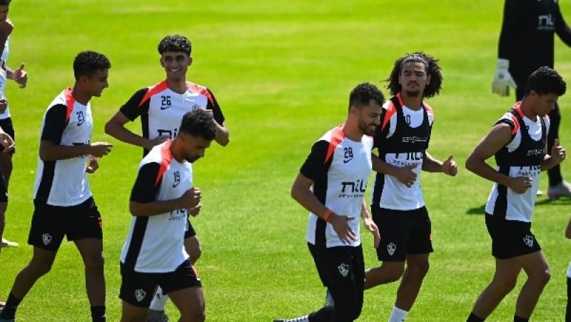 ثنائي البنك الأهلي وزد يغادران المعسكر في الطريق إلى الزمالك