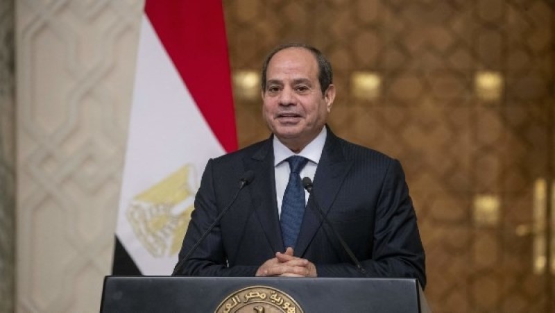 في مكالمة مع السيسي.. ماكرون يؤكد دعم بلاده الكامل للمساعي المصرية بشأن غزة