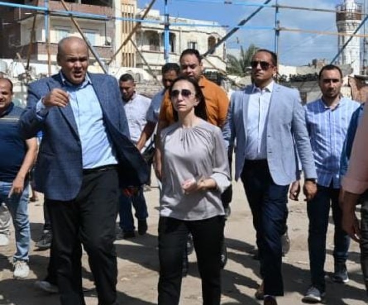 محافظ البحيرة تتفقد عدد من الشوارع والمناطق الأثرية والخدمية بمدينة رشيد
