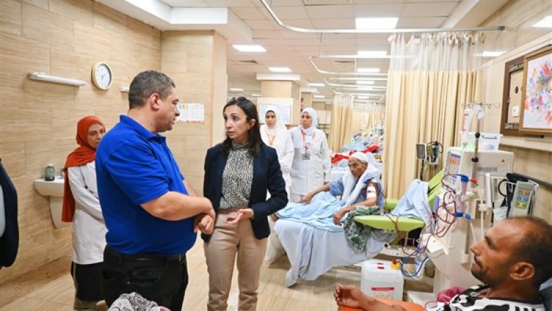 زيارة مفاجئة لمحافظ البحيرة لمستشفى كوم حمادة: تحسين الأوضاع والرقابة الميدانية