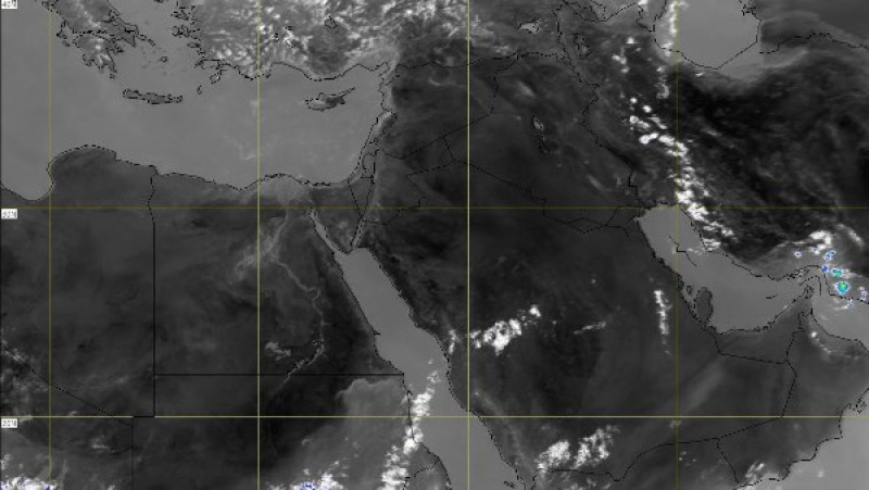 سحب متفرقة تغطي البلاد.. الأرصاد تنشر صورا للأقمار الصناعية