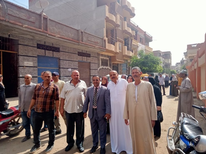 توافد الناخبين على مقار اللجان الانتخابية بدائرة الرحمانية