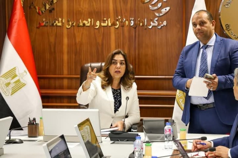 وزيرة التنمية المحلية تتابع سير العملية الانتخابية مع المحافظين  .. عبر الفيديو كونفرانس