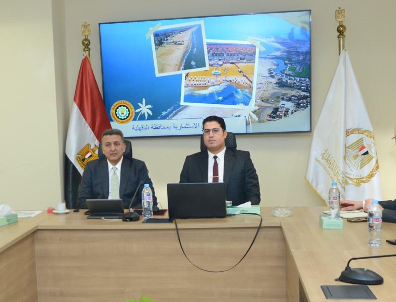 نائب محافظ الدقهلية يشارك اجتماعا موسعا بوزارة التموين بالعاصمة الإدارية لمتابعة مشروع المنطقة اللوجستية وتفعيل التعاون الاستثماري.