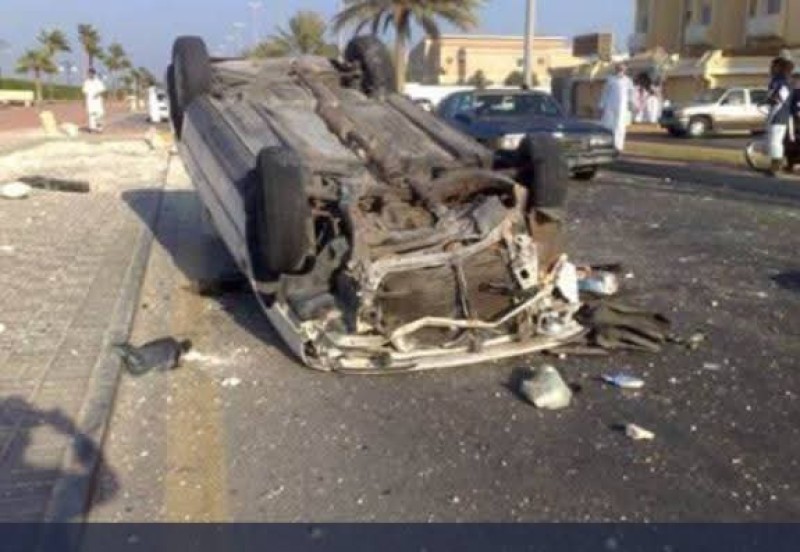 إصابة 10 اشخاص بحادث انقلاب ميكروباص علي طريق القاهرة الاسماعيلية بالعبور
