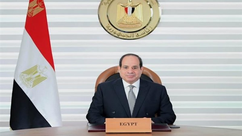 السيسي يصدر 4 قرارات جمهورية لتطوير التعليم والطرق