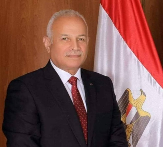 رئيس شركة مياه البحيرة يصدق على نتيجة قبول الطلاب بالمدرسة الثانوية الصناعية