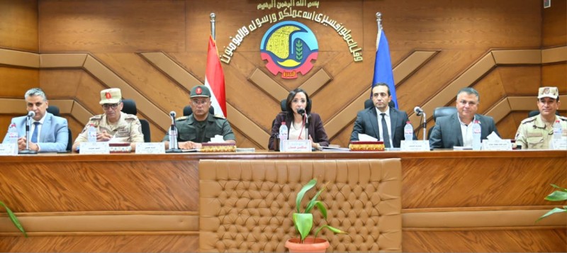 اجتماع محافظ البحيرة مع الهيئة الهندسية لبحث ملف التصالح في مخالفات البناء
