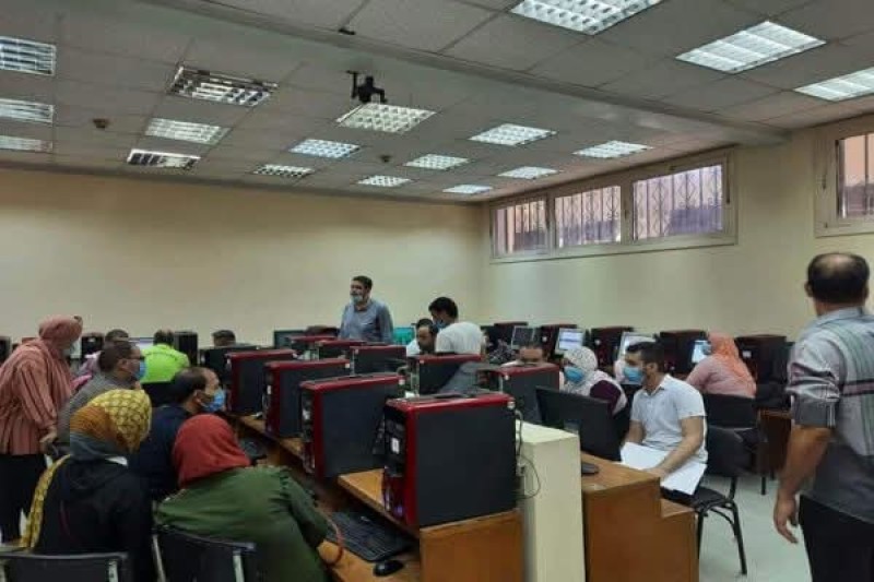 بدء قبول أوراق الطلاب الحاصلين على الشهادات الثانوية المعادلة العربية والأجنبية بالمكتب الرئيسي للتنسيق بالقاهرة والإسكندرية وأسيوط