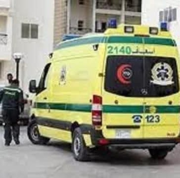 سيارة طائشة تدهس جثة متوفى وتصيب ٢أمام مشرحة مستشفيات ومراكز جامعة المنصورة