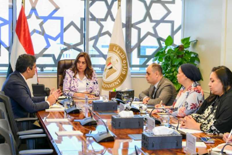 وزارة البيئة تبحث سُبل الإستفادة من المُخلفات الناتجة عن عدد من التجمعات السكنية الجديدة