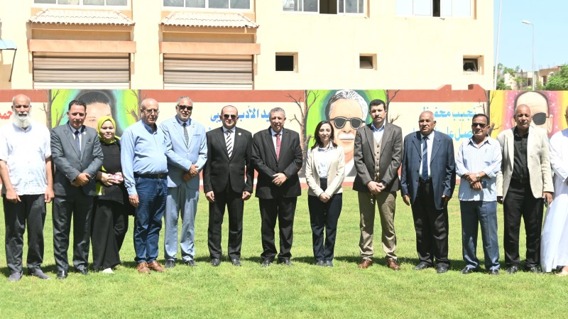 استعدادًا لافتتاحها مع بدء العام الدراسي الجديد ...محافظ البحيرة تتابع اللمسات النهائية لمدرسة المستقبل بالنوبارية