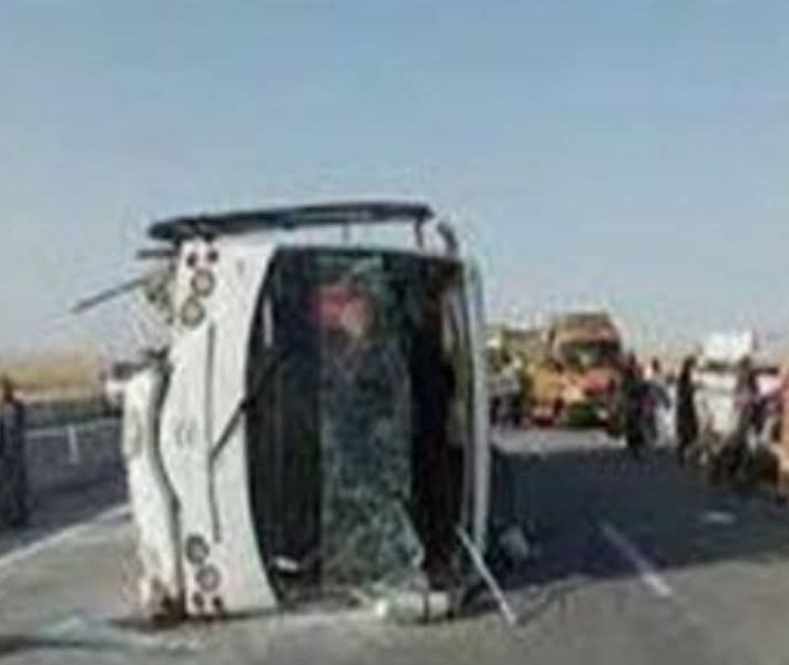 إصابة 25 شخصا في انقلاب أتوبيس بالطريق الاقليمى بمدخل مدينة العاشر من رمضان