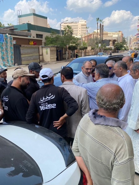 محافظ الدقهلية يؤدي صلاة الجمعة بمسجد الجوهرة بالمنصورة .. ويلتقي المواطنين