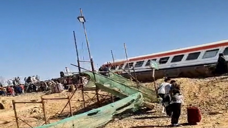 إصابة 29 راكبًا في انقلاب قطار مطروح بالضبعة