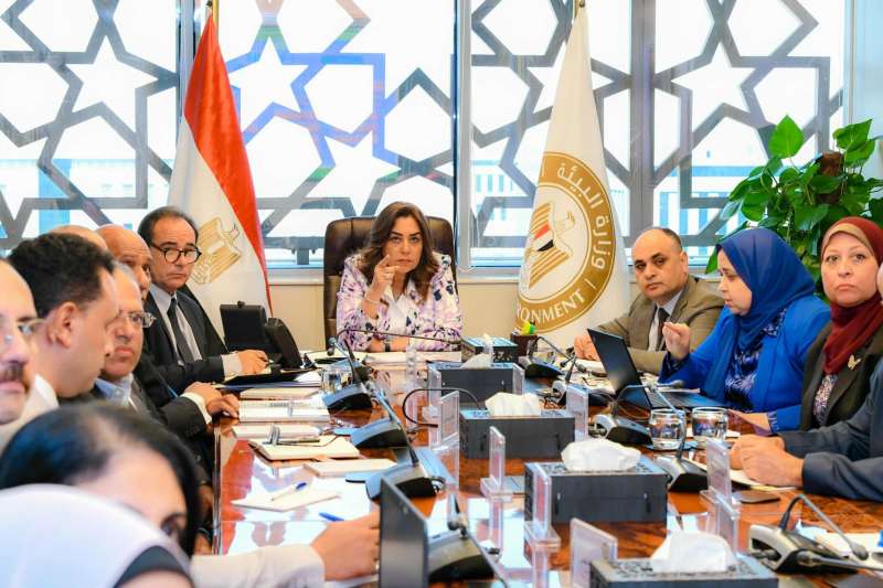 د. منال عوض تستكمل سلسلة إجتماعاتها التنسيقية بقيادات وزارة البيئة