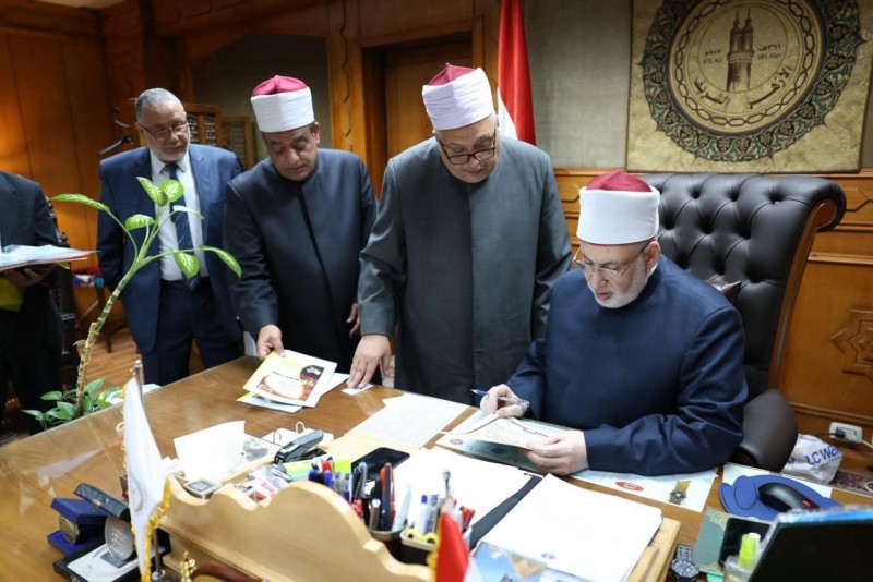 وكيل الأزهر يعتمد نتيجة الدور الثاني للابتدائية والإعدادية والملحقين على الإعدادية ولأبنائنا في الخارج والشهادة الثانوية للمعاهد الخارجية