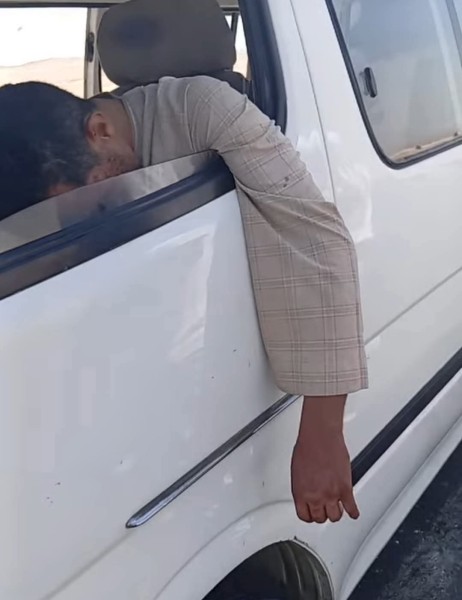 القبض على سائق الميكروباص فاقد الوعي بطريق الفيوم القاهرة الصحراوي