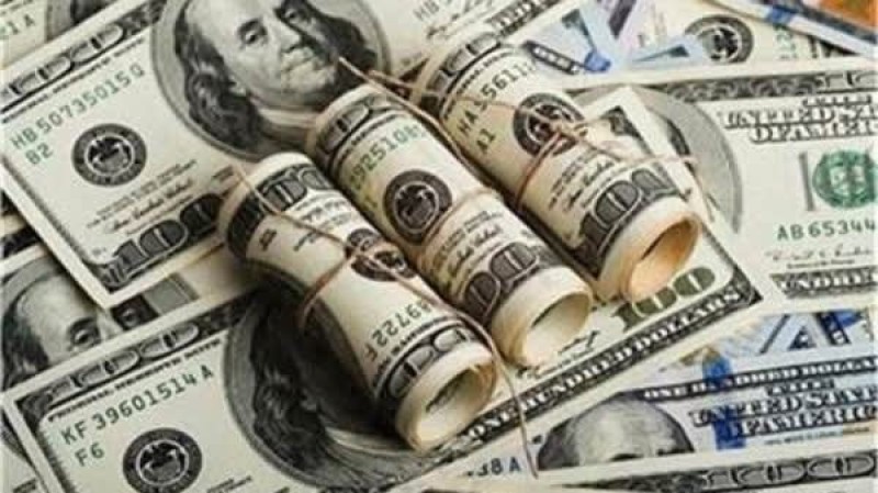 احذر.. السجن 10 سنوات عقوبة الاتجار في النقد الأجنبي خارج البنوك المعتمدة