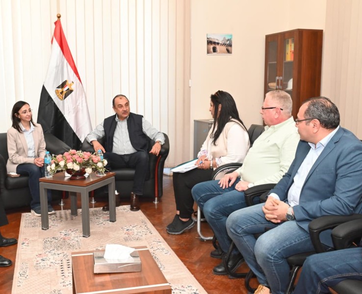 وزير قطاع الأعمال ومحافظ البحيرة يتفقدان مشروع تطوير شركة مصر للغزل والنسيج بكفر الدوار