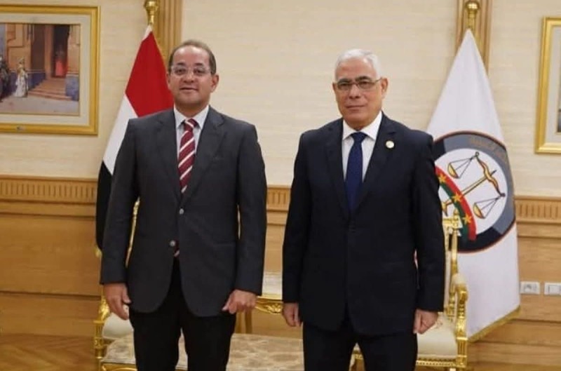 النيابة العامة تسلم 200 كيلو ذهب للبنك المركزي المصري لدعم الاقتصاد