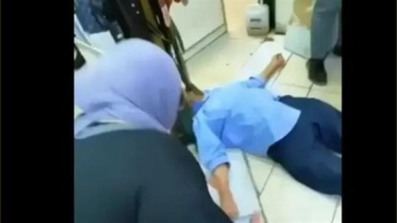 ممرضة مصرية تنقذ مسنًا في الكويت بعد توقف قلبه (فيديو)