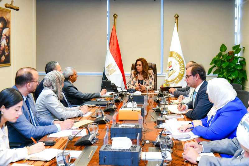 وزيرة التنمية المحلية تلتقي مُمثلي الجهات المنظمة لإحتفالية الإفتتاح الرسمي للمتحف المصري الكبير