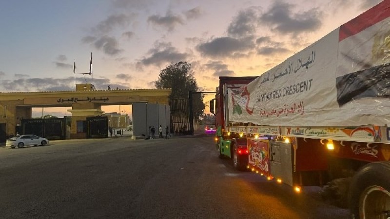 قافلة زاد العزة الـ 37 إلى غزة.. الهلال الأحمر يرسل 2500 طن مساعدات اليوم