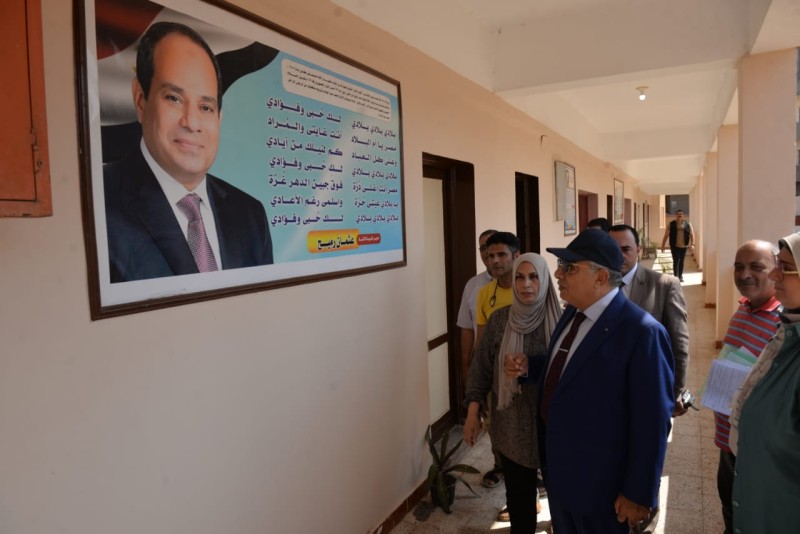 محافظ الدقهلية في جولة مفاجئة بمدرسة منية محلة دمنة للتعليم الأساسي للتأكد من جاهزيتها للعام الدراسي