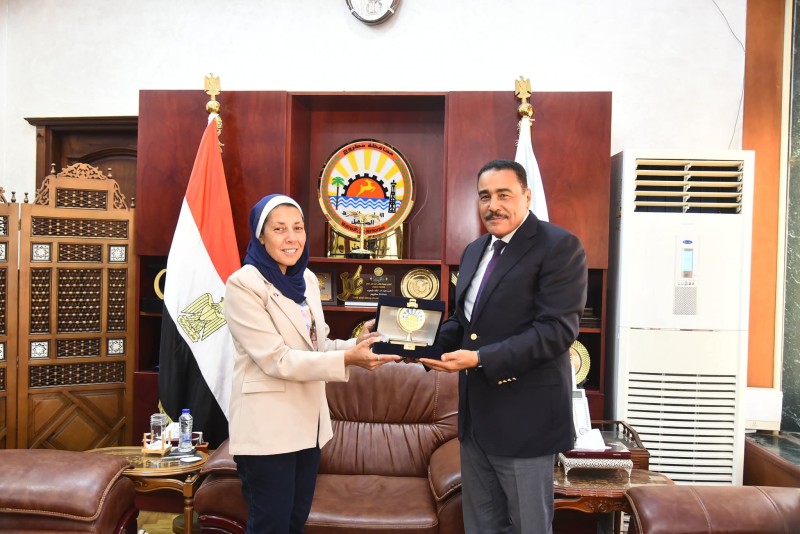 الهيئة الهيئة العامة للتخطيط العمراني تبحث مع محافظ مطروح المخطط الاستراتيجي للمحافظة
