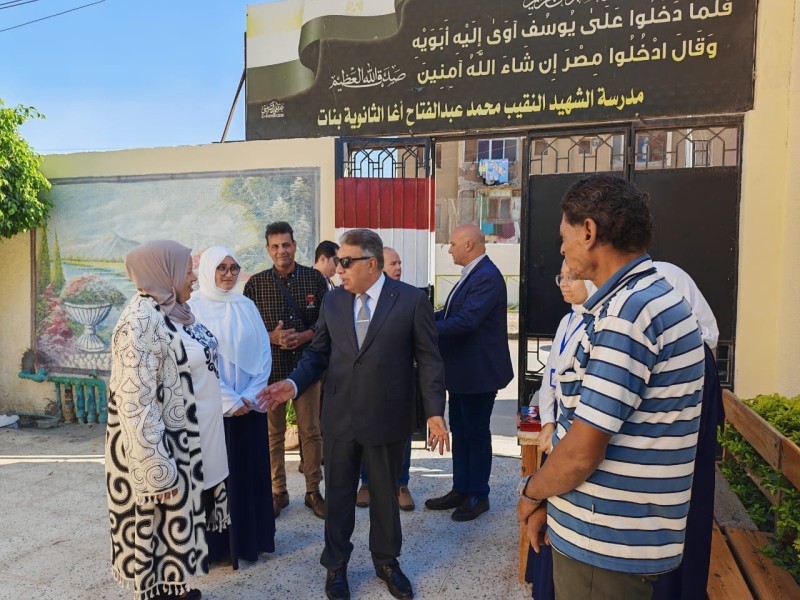”مرزوق”: جولاتي المفاجئة مستمرة على جميع المدارس للتأكد من الجاهزية وانتظام الدراسة.