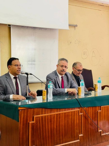 الدكتور وليد الشناوي عميد كلية الحقوق جامعة المنصورة