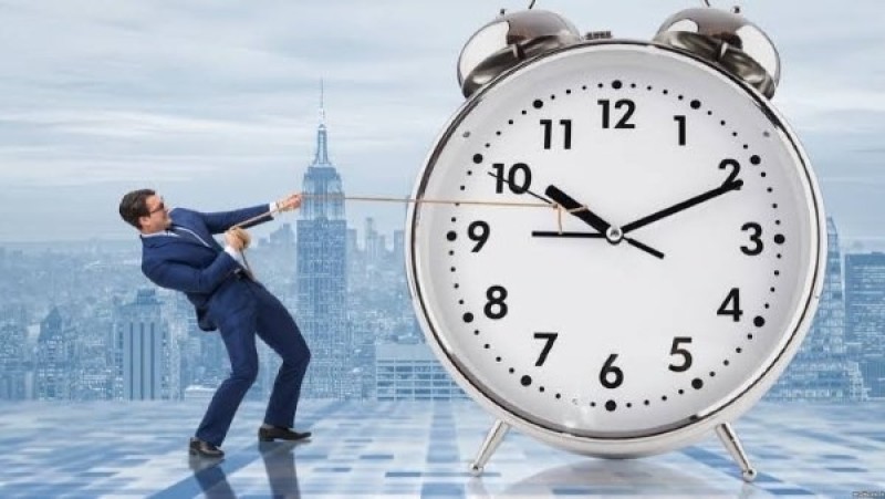 تأخير الساعة 60 دقيقة.. بدء العمل بالتوقيت الشتوي 2025 في هذا الموعد
