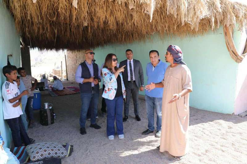 منال عوض توجه بسرعة التنسيق لبحث الحلول لمشكلات أهالي وادي مجيرح بدهب