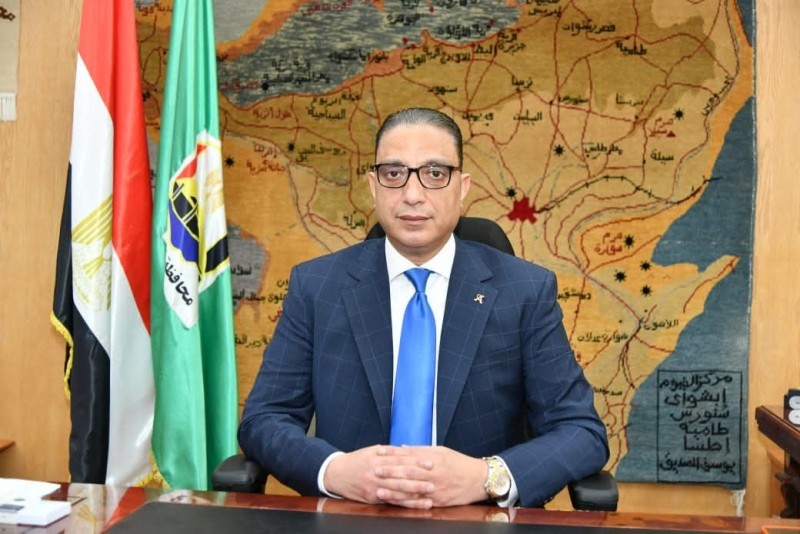 وقف نائب رئيس مدينة الفيوم عن العمل وإحالته للنيابة بتهمة تحصيل مبالغ دون سند قانوني