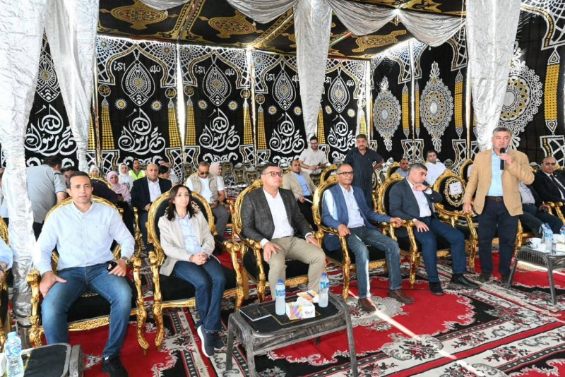 وزير الإسكان ومحافظ البحيرة يتابعان سير العمل بمنظومتي مياه الشرب والصرف الصحي ومشروعات ”حياة كريمة” بالمحافظة