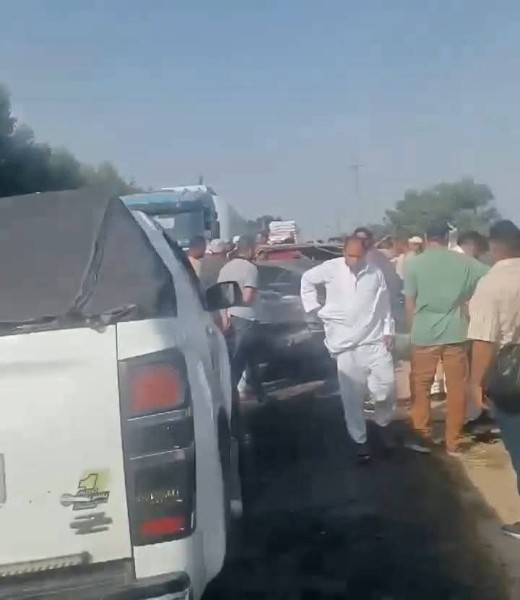 إصـابة 25 عامل زراعي إثر إصـطدام سيارتين بصحراوي البحيرة