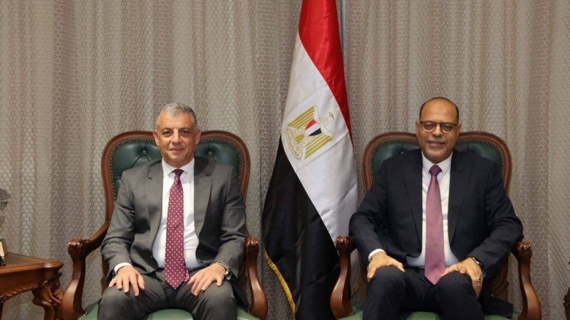وزير العمل يستقبل محافظ الإسماعيلية لتفعيل التعاون في كافة الملفات المُشتركة