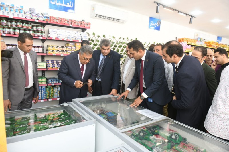 المحافظ يفتتح هايبر ماركت بشارع عبد السلام عارف بالمنصورة ضمن مشروعات جهاز مستقبل مصر للتنمية المستدامة بالدقهلية