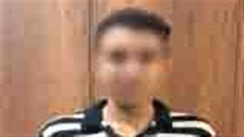 حقيقة الفيديو المتداول لشرطي يقود سيارة بلا لوحات في البحيرة