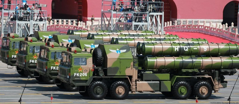 إيران تتطلع إلى منظومتي HQ-9 وS-400 لإعادة بناء دفاعها الجوي المنهار