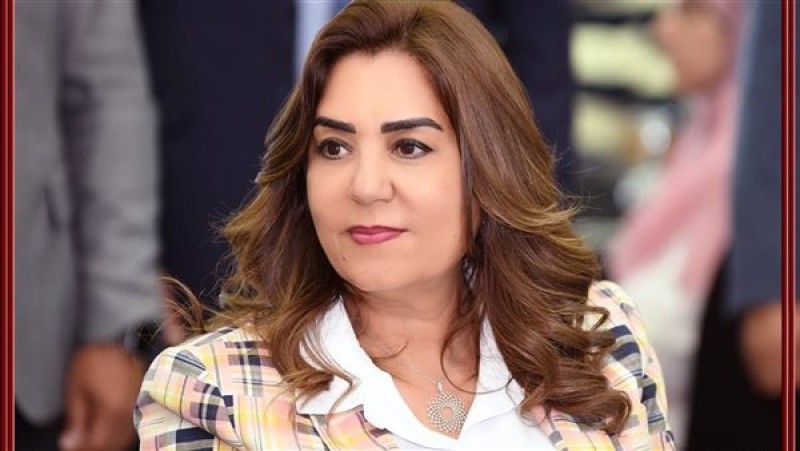 وزيرة التنمية المحلية تهنئ خالد العناني لفوزه بمنصب مدير عام اليونسكو