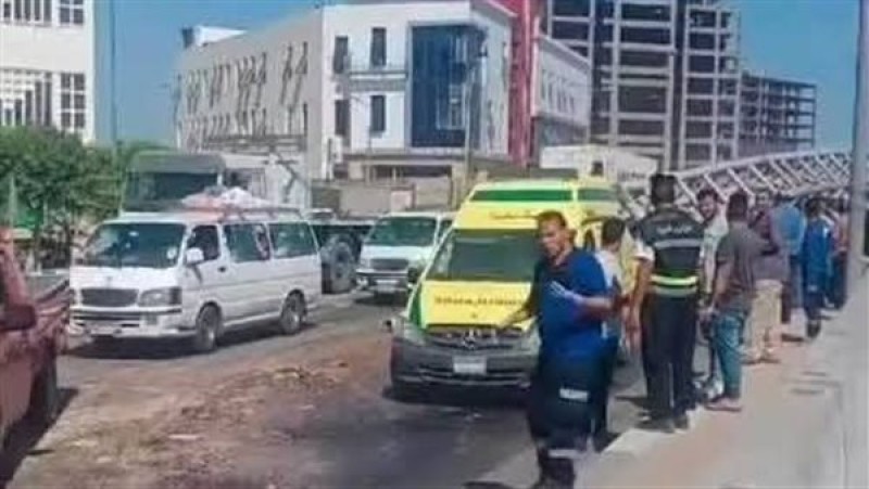 حادث تصادم مروع أمام مجمع كليات دمنهور: 4 إصابات