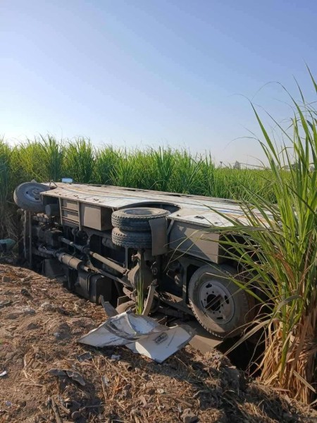 إصابة ٢٠ شخص من عمال الألومنيوم  انقلاب أتوبيس نقل  عمال مصنع الألومنيوم بنجع حمادي بقنا