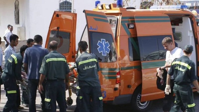 إصابة ٦ أشخاص في انقلاب ميكروباص بسبب السرعة الزائدة بطريق أسيوط الصحراوي الغربي بالفيوم