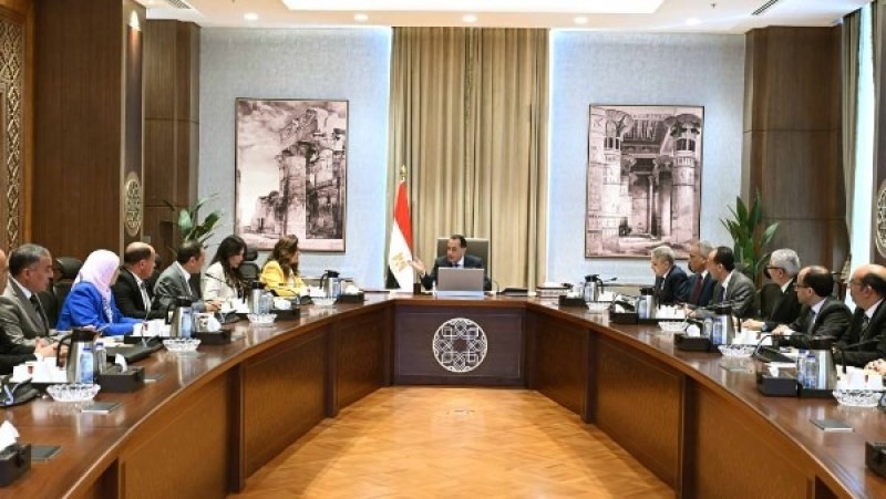 رئيس الوزراء: توجيهات رئاسية بتطوير ورفع كفاءة بحيرة البردويل (صور)